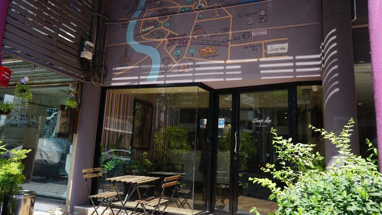 Sleep Dee Hostel Bangkok Exterior photo